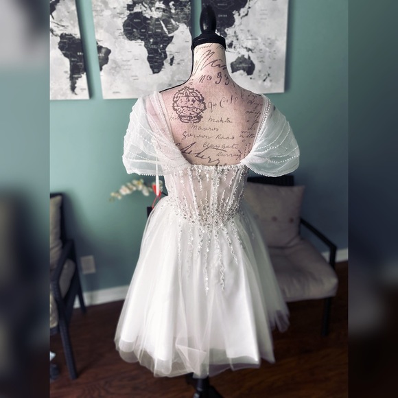 Short wedding dress, reception, engagement photo or bachelorette dress - Picture 4 of 4